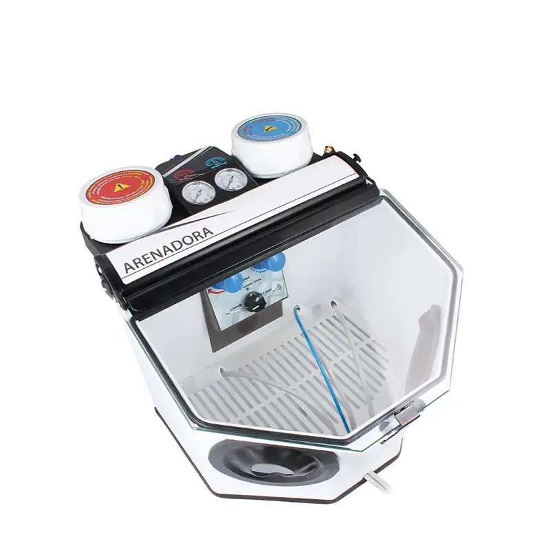 Turbo sandblaster with 2 cups and recycling Bader