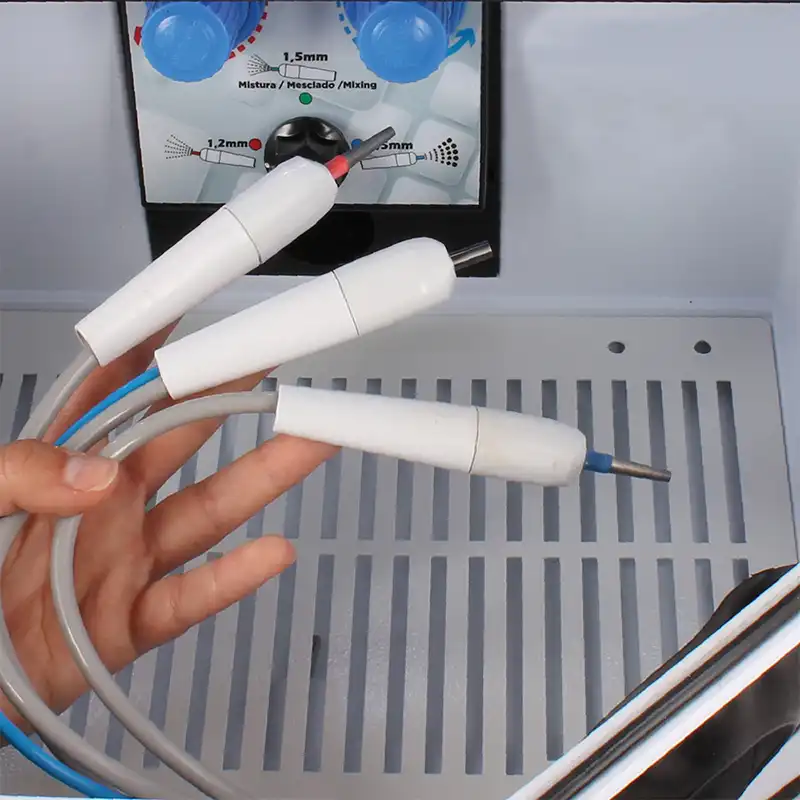 Turbo sandblaster with 2 cups and recycling Bader